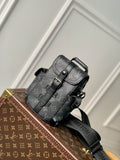 Christopher M82769 14x19x6cm tela monogram (1)