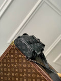 Christopher M82769 14x19x6cm tela monogram (1)