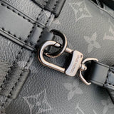 Christopher M82769 14x19x6cm tela monogram (1)
