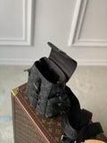 Christopher M82769 14x19x6cm tela monogram (1)