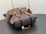 Christopher M46686 38x44x21cm tela Monogram (1)